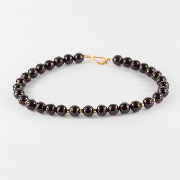 Necklace, garnet, beads, 13 mm, length: ca. 45 cm
