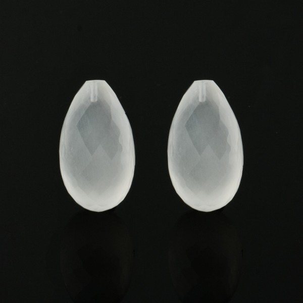 Milky quartz, white, faceted teardrop (harlequine), 22x14mm