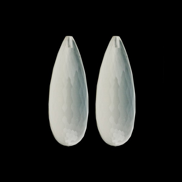 Milky quartz, white, faceted teardrop (harlequine), 30 x 12 x 10 mm